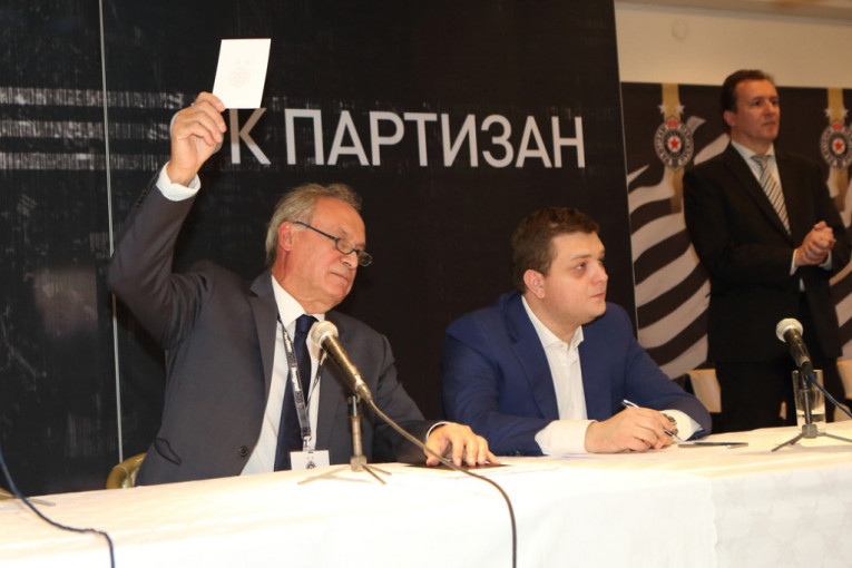 Koliko duguje FK Partizan?