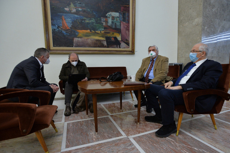 Nova sednica Kriznog štaba: Razmatraće se popuštanje epidemioloških mera