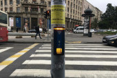 Za olakšano kretanje: Semafor kod Trga Nikole Pašića sa zvučnim upozorenjem (VIDEO)