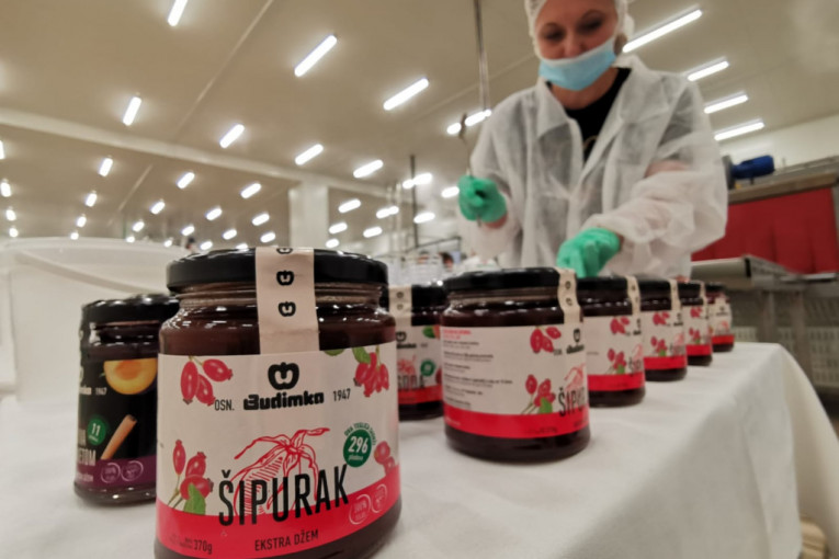Najčuvenija srpska marmelada ponovo na rafovima: Budimka radi punom parom, izvoz sokova kreće za mesec dana