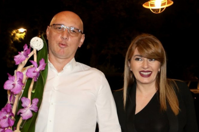 Viki Miljković o iznenađenju koje joj je priredio suprug: Nemamo goste, ovo je naše veče! (VIDEO)