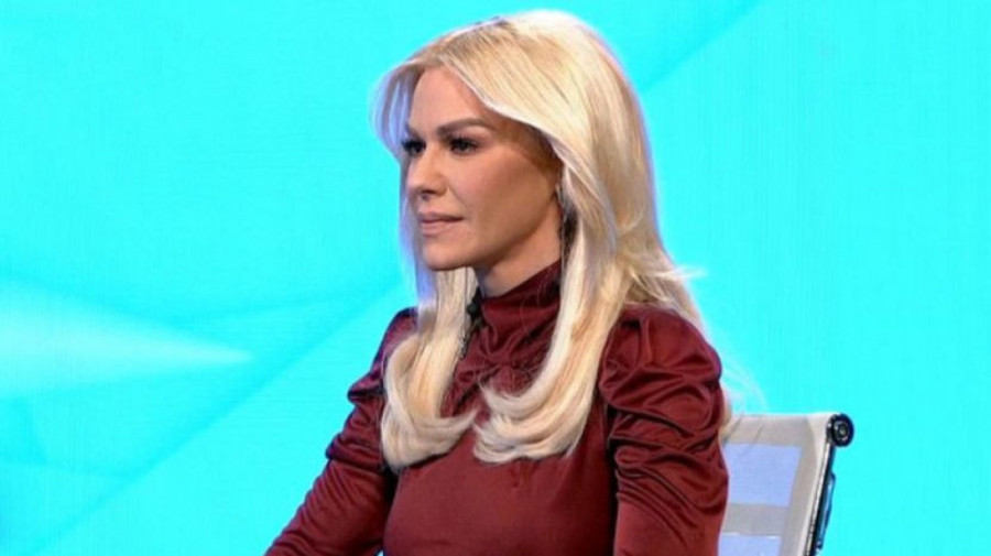 Obelodanjeni poslednji stihovi koje je napisala Marina Tucaković:  Gladujem, a ne slabim ni gram