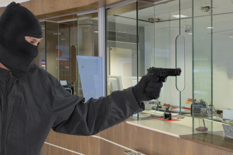 Maskiran ušao u poštu i ukrao 1.200 evra! Odmah uhapšen