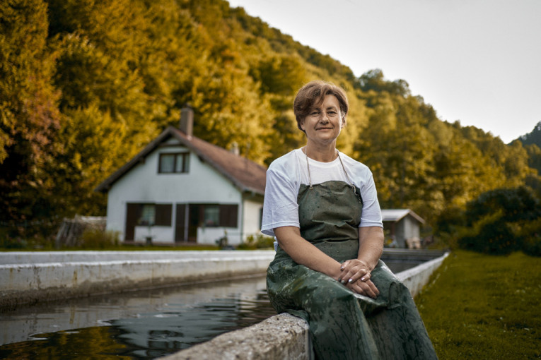 Korona desetkovala prodaju ribe u porodičnim ribnjacima: Đokićima iz Kosjerića stigao spas u zadnji čas (FOTO)