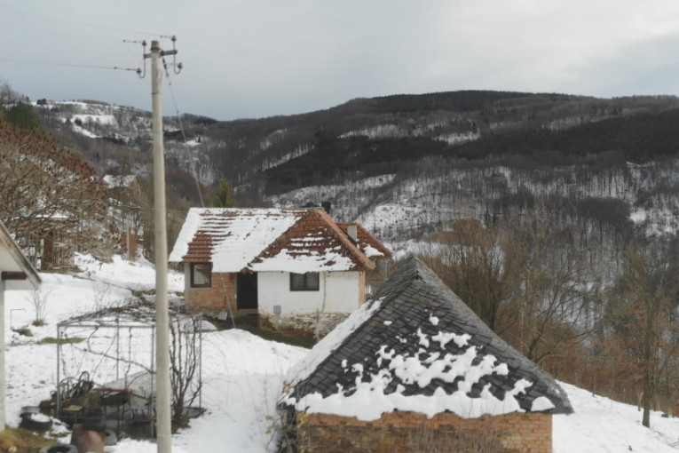 Paralisani zbog snega: U Ivanjici rešenje ni na vidiku, sela kod Požege više od 30 sati bez struje (FOTO)
