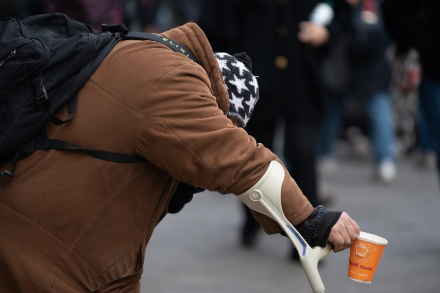 Monasi čuli kucanje iz sanduka pred kremaciju – prizor ostavio sve bez daha! (UZNEMIRUJUĆ VIDEO)