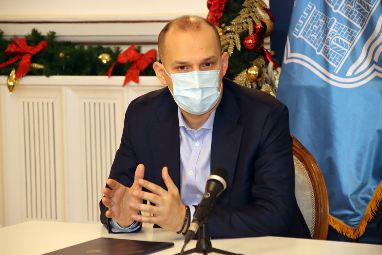 Ministar Lončar poručio: "Naš cilj je da vakcinišemo 2,5 miliona ljudi"