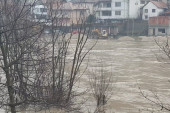 Dramatične scene u Bosni: Kiša ne prestaje! U toku je evakuacija građana (VIDEO)
