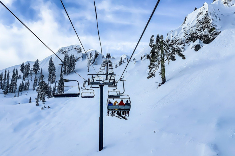 Ski centri zadovoljni: Odoleli epidemiji, promet veći šest odsto