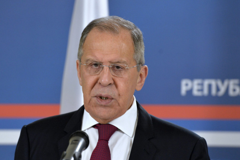 Lavrov poručio Parizu i Berlinu: Urazumite Kijev, inače ćemo drugačije pričati