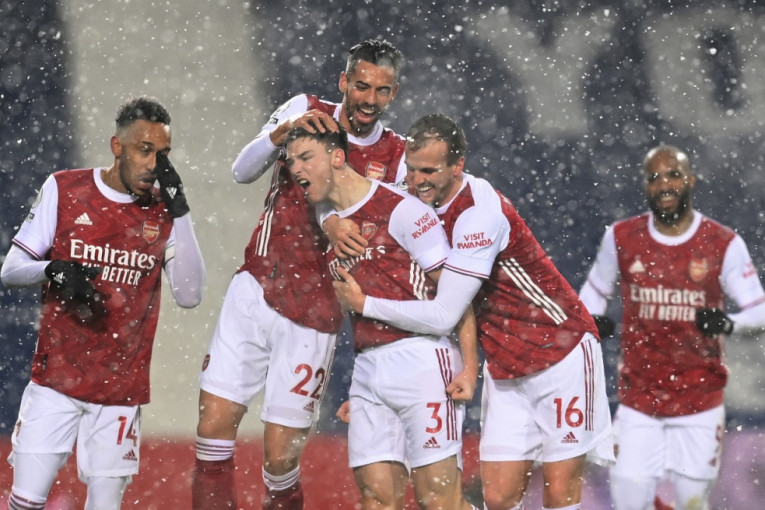 Ne pomaže ni Ivanović: Arsenalov ples po snegu