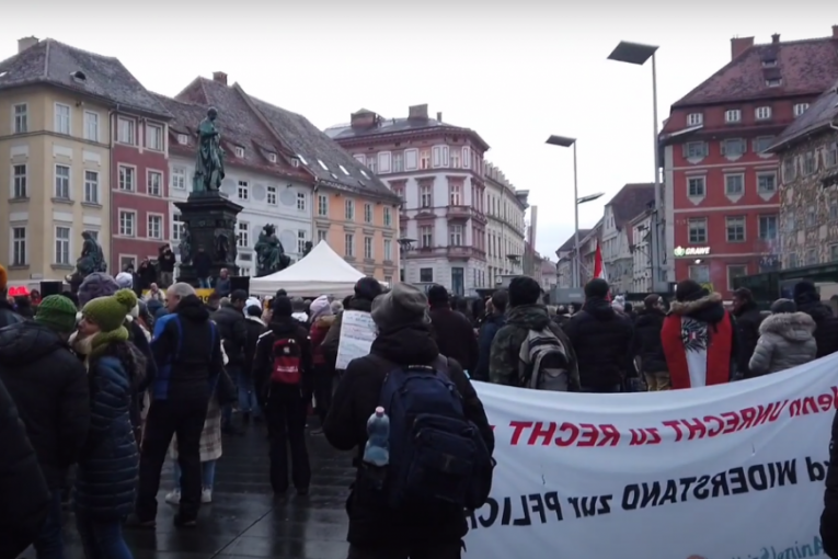 Protest u Beču: Austrijanci traže ukidanje epidemioloških mera (VIDEO)