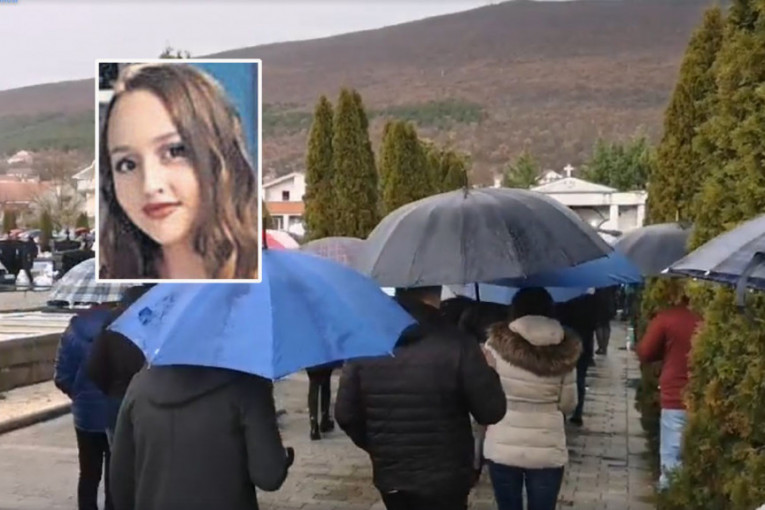 Celo Posušje plače, tuga do neba: Nepregledna kolona na sahrani tinejdžerke stradale u vikendici smrti (VIDEO)