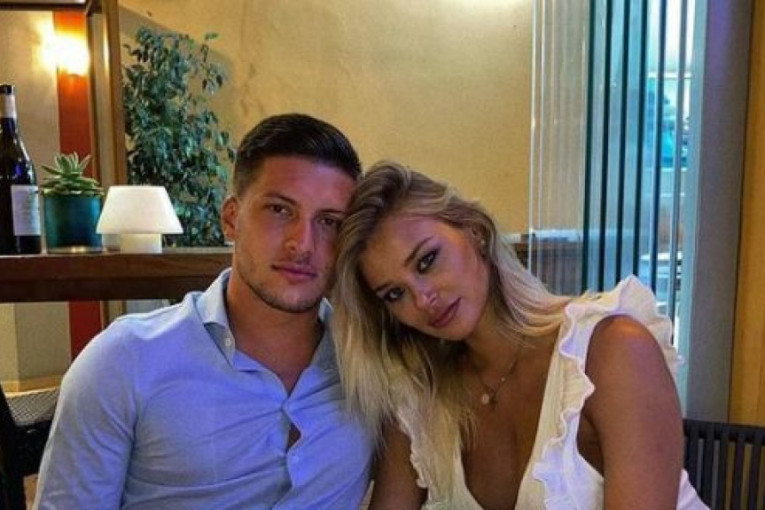 Nedostajao im je: Sofija Milošević je jedva čekala da vidi Luku, on se ne odvaja od sina (FOTO)