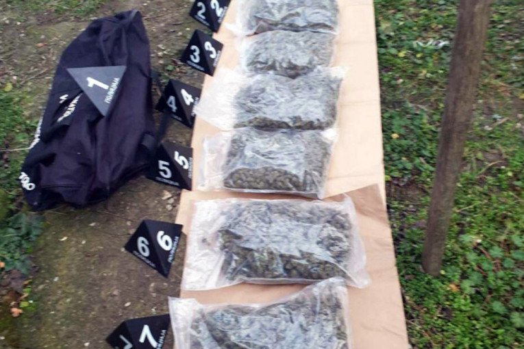 Hapšenje dilera iz Čačka: U džaku skrivao više od tri kilograma marihuane!