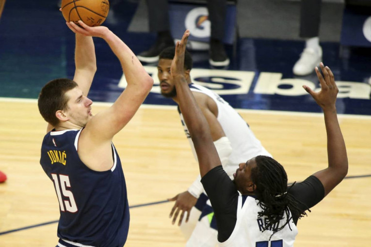 Jokićeva magija ne prestaje: Ponovo tripl-dabl, ponovo Denver pobeđuje