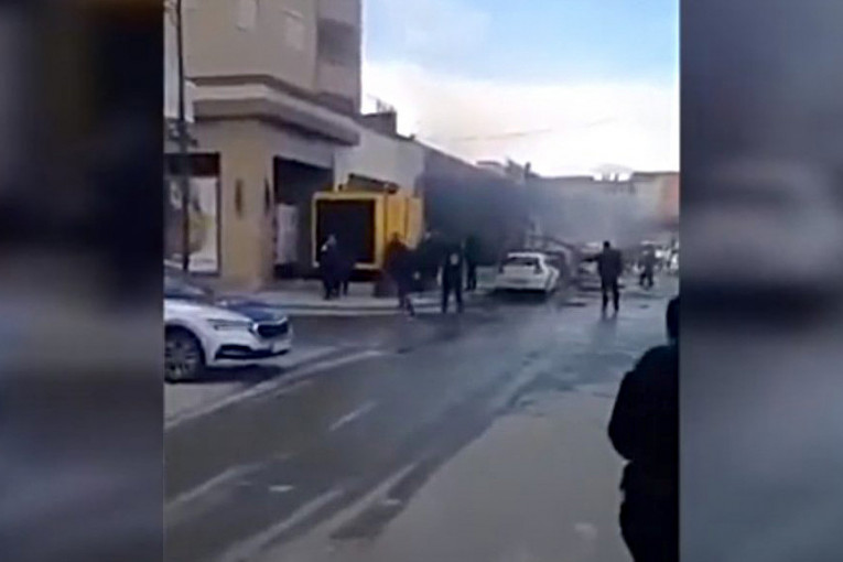 Stravična eksplozija u kafiću u Uroševcu: 42 osobe povređene, među njima i dva deteta (VIDEO/FOTO)