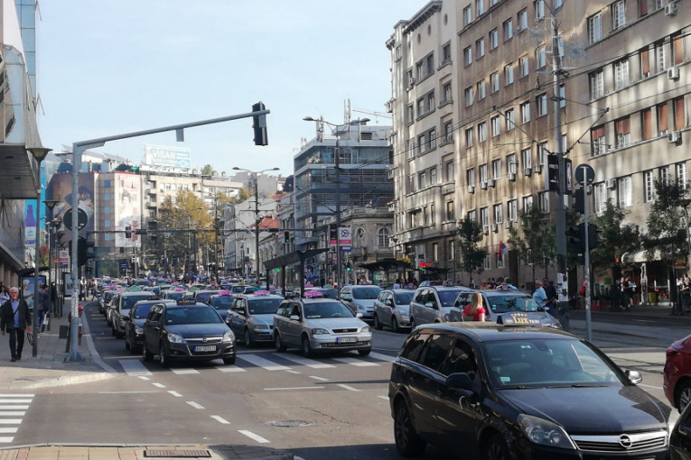 Start sa 170 na 300 dinara: Šta Beograđani misle o mogućem poskupljenju taksi usluge