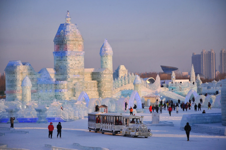 Čudesni svet ledenih skulptura u Harbinu (FOTO/VIDEO)