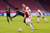 Atomski fudbal u derbiju Holandije: Dušan Tadić vodio Ajaks do remija sa PSV