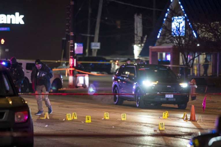 Krvavi pir u Čikagu: Pucao po gradu u koga je stigao, troje mrtvih i četvoro ranjenih! (FOTO)