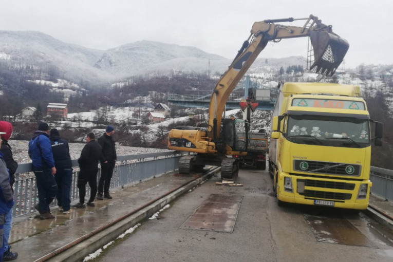 Srpska ekološka bomba na korak od eksplozije: Mašine stigle na Potpećko jezero kod Priboja