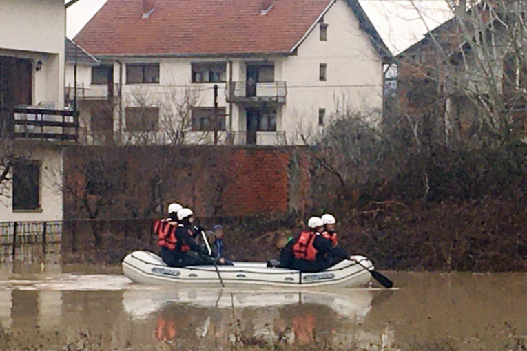 Pokažimo solidarnost: Poziv za pomoć ugroženima zbog poplava na jugu Srbije (FOTO)