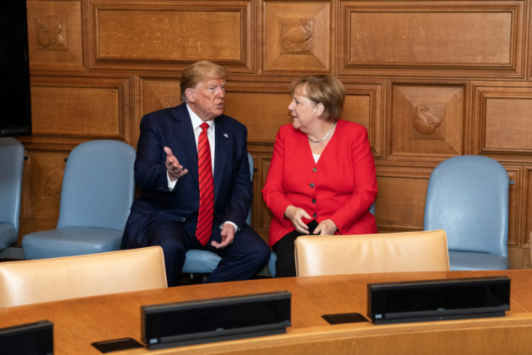 Iznenađenje: Merkelova stala na Trampovu stranu!