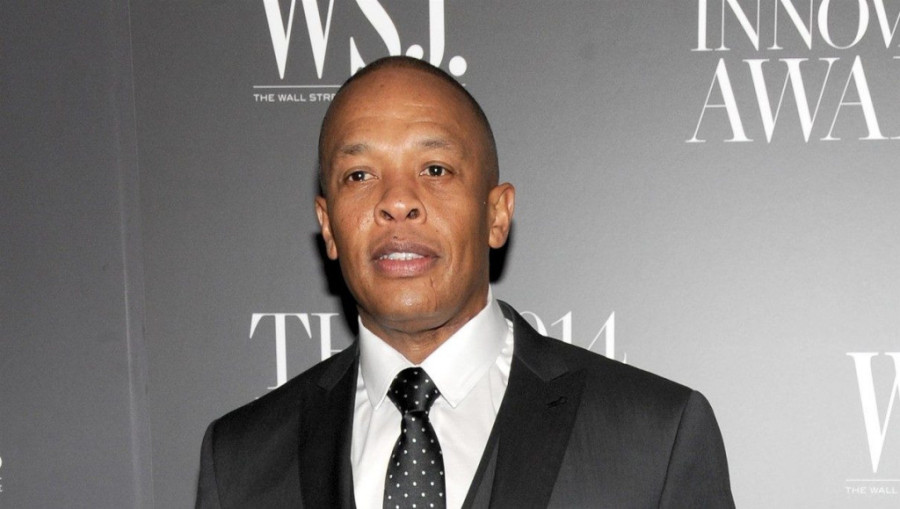 Čim je čuo da će Rijana pevati na Superbolu, Dr. Dre je imao šta da kaže! „Valjalo bi da me posluša!"