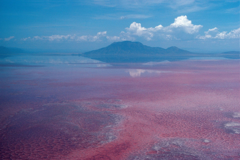 Kod nas je Pačirsko, a u svetu postoji još jezera nestvarne ružičaste boje