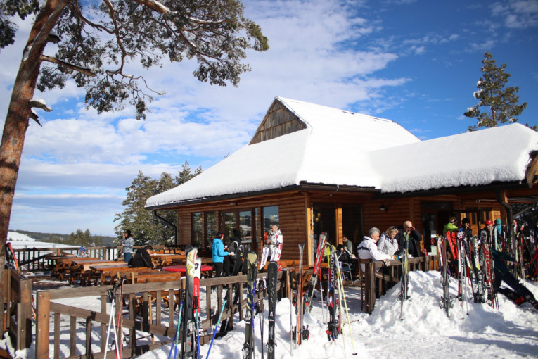 Počinje ski-sezona na Torniku: Ove godine više novina na najvišem vrhu Zlatibora, od srede se otvara plava staza
