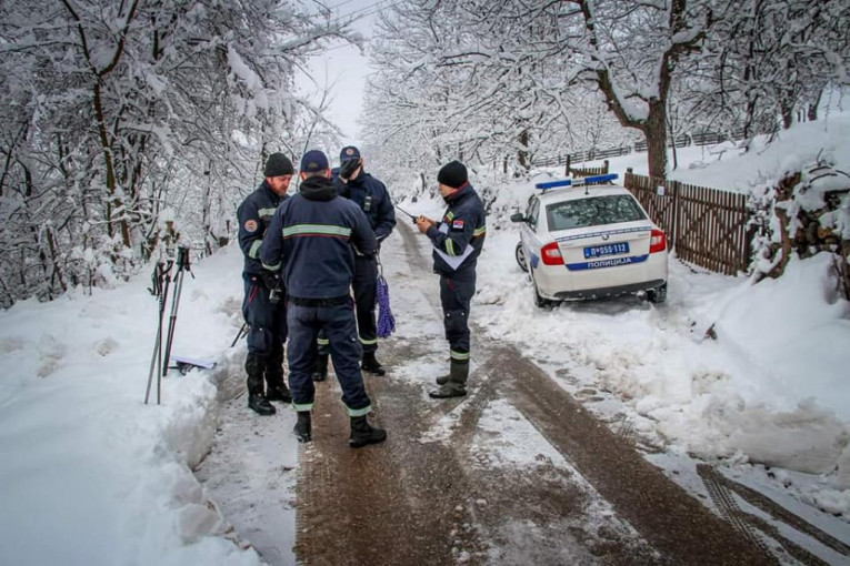 Telo nestalog Dragačevca pronađeno 300 metara od kuće: Komšija ga našao zatrpanog u snegu