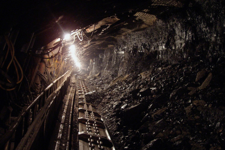 Već sedam dana zarobljeni u rudniku: Rudari ostaju bez vode i vazduha (VIDEO)