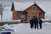 Detalji tragedije u Sjenici: Krio se pet sati u snegu, pa pucao sebi u glavu!