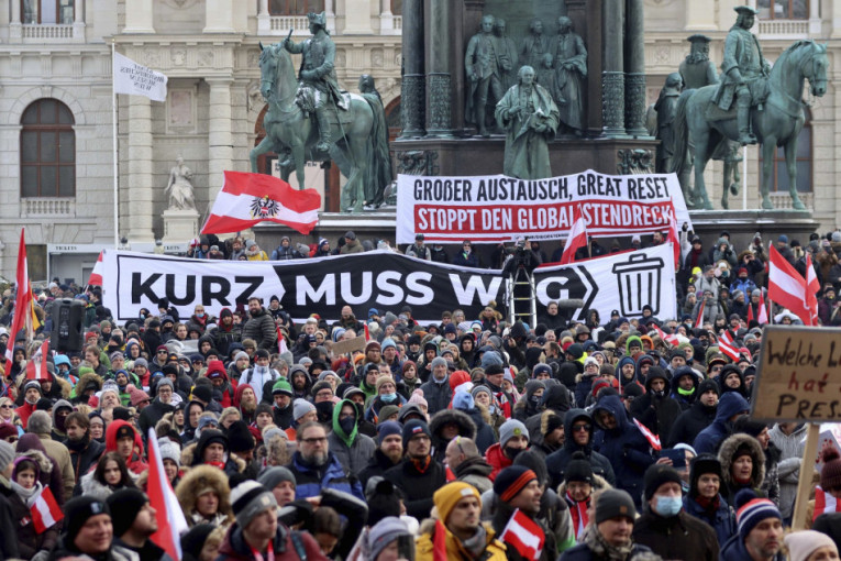 Veliki protest protiv epidemioloških mera u Beču: Građani blokirali austrijsku prestonicu, među okupljenima bilo i Srba