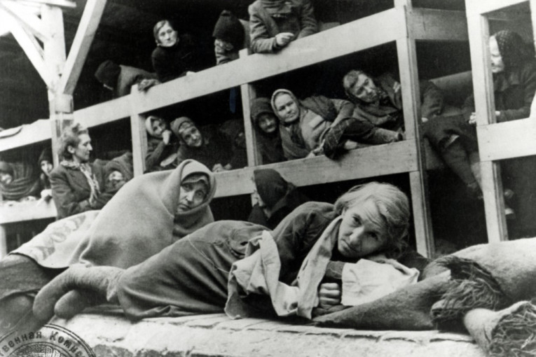 Kao tinejdžerka pomogla u ubistvu 11.000 ljudi: Starica (96) pred sudom za maloletnike zbog nacističkih zločina