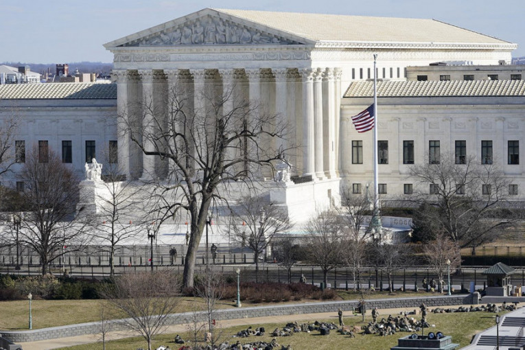 Drama u Vašingtonu pred inauguraciju: Evakuisan Vrhovni sud!