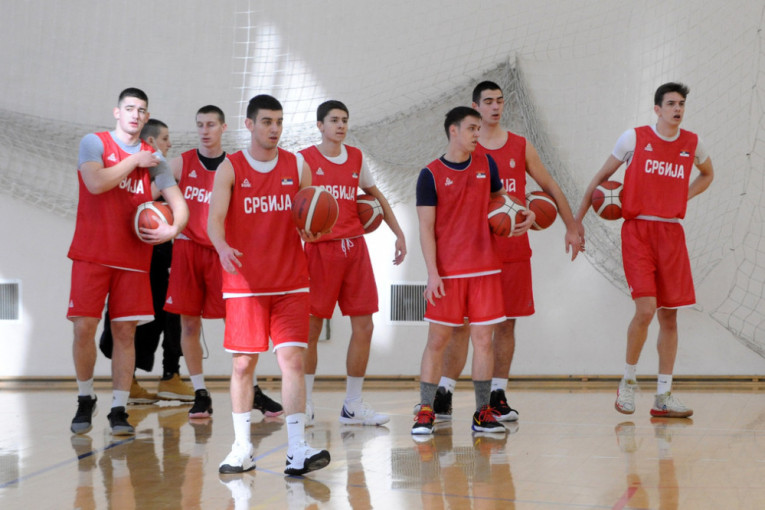 Mlade nade se predstavile selektoru