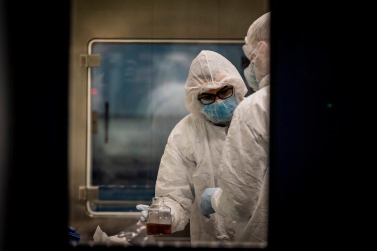 Tim istražitelja SZO ušao u spornu laboratoriju u Vuhanu: Virus služio za eksperiment, pa "pobegao"?