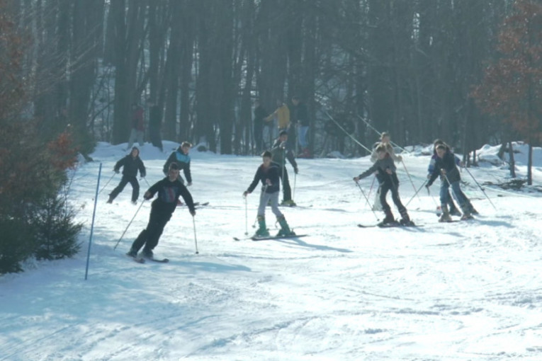 Srpska planina idealna za prve skijaške korake: Kroz ski-školu na Zlatiboru tokom zimskog raspusta prošlo čak 2.000 dece