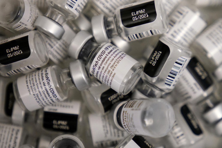 Srbija poslala Republici Srpskoj prvi kontingent vakcina protiv koronavirusa