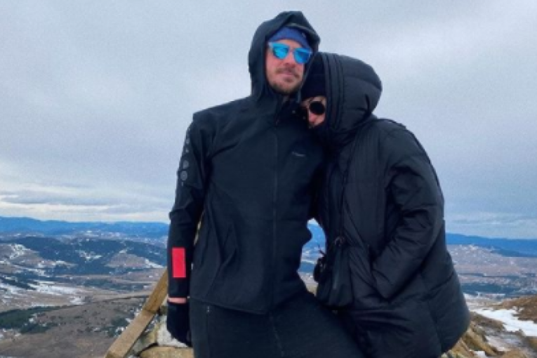 Sara Jo sa dečkom Milkom uživa na Zlatiboru: Put do vrha nije lak (FOTO, VIDEO)