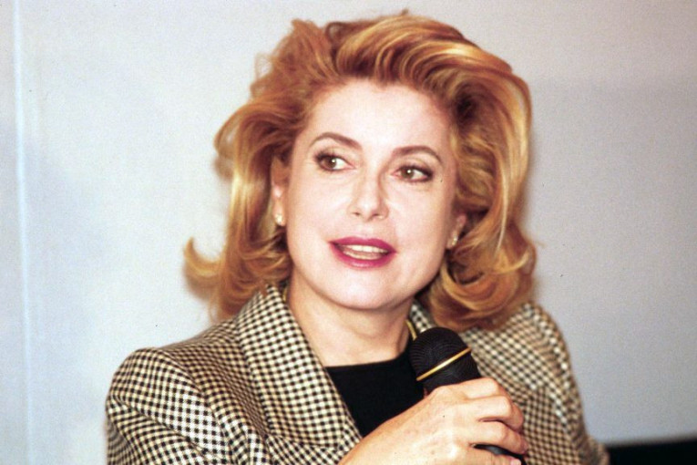 Ozbek qizining sexy figurasi Arab pornosini onlayn tomosha qiling