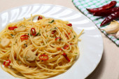 Recept dana: Špageti aljo e oljo, najjednostavnija i najbolja italijanska pasta