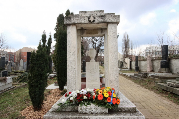 Na Jevrejskom groblju u Novom Sadu obeležen Međunarodni dan sećanja na žrtve Holokausta