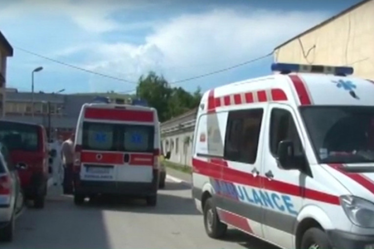 Oglasili se bolnica o nesreći kod Tutina: Niko nije životno ugrožen!