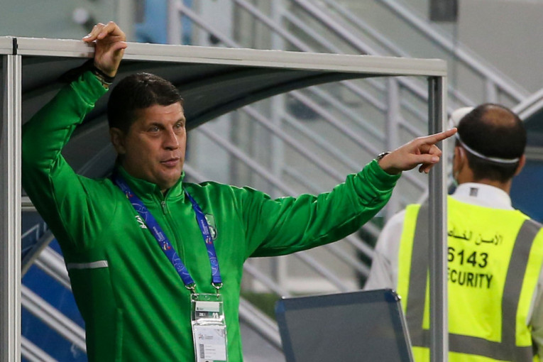 Blamaža Vladana Milojevića: Al Ahli primio dva komada sa igračem više