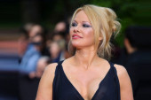 Jeftina obrada: Pamela Anderson zgrožena serijom o njenom braku sa Tomijem!