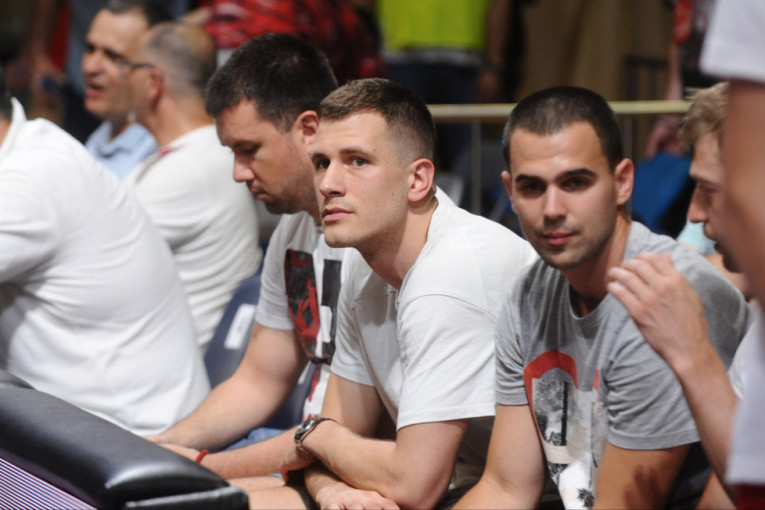 Loše vesti iz Atine: Srpski košarkaš povređen