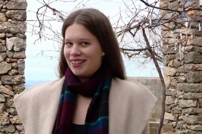 Devojka iz Srbije učesnica takmičenja iz hrvatskog jezika, komšiluk oduševljen: Jednu reč je teško savladala (VIDEO)